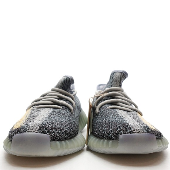 Athletic_Shoes